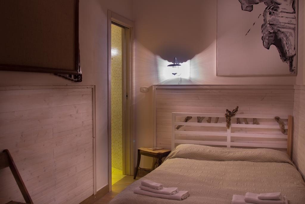 4 Camere A Трані Номер фото