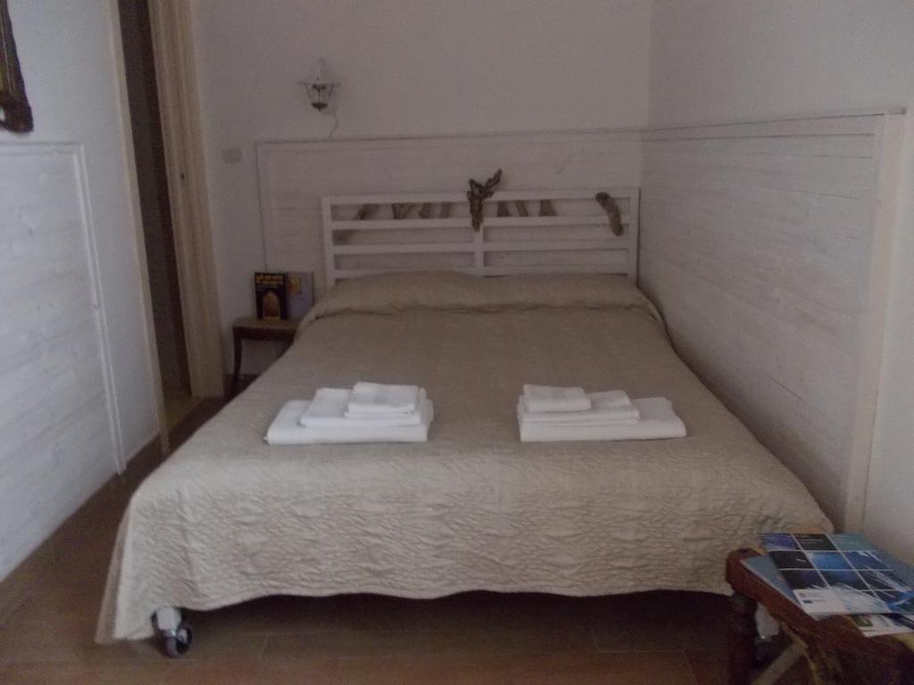 4 Camere A Трані Номер фото