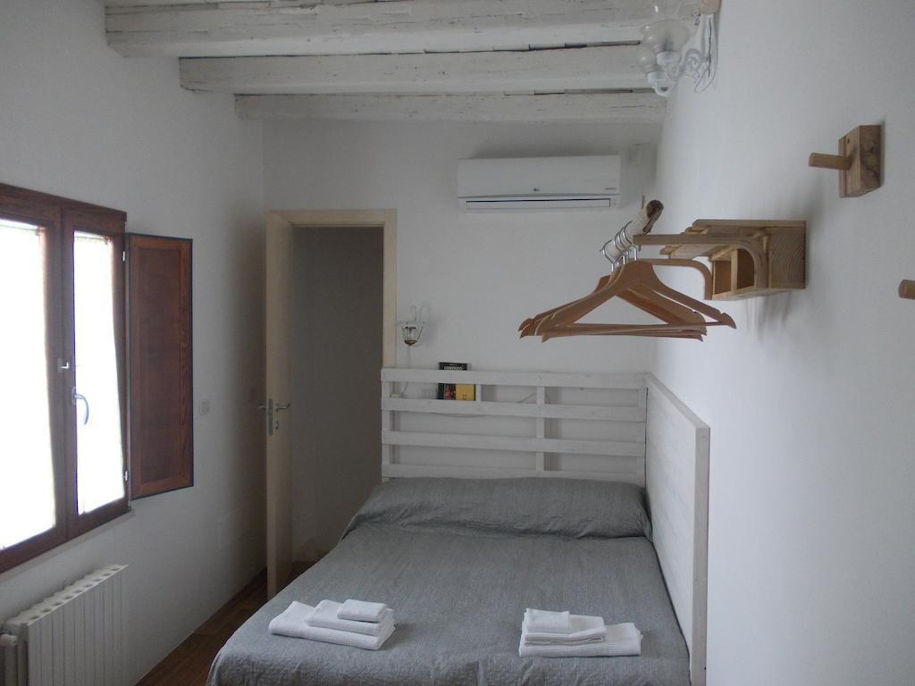 4 Camere A Трані Номер фото