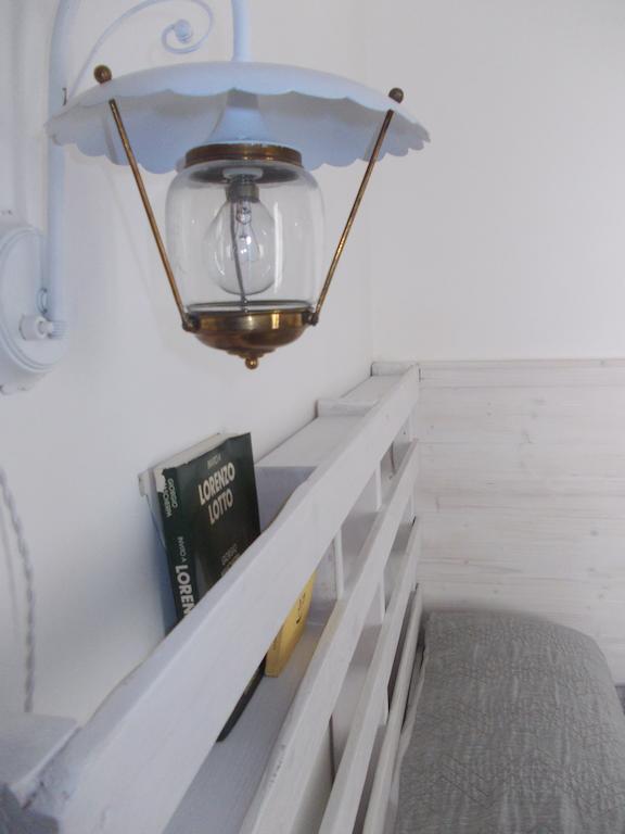 4 Camere A Трані Номер фото