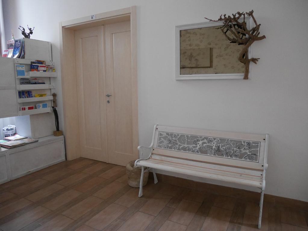 4 Camere A Трані Екстер'єр фото
